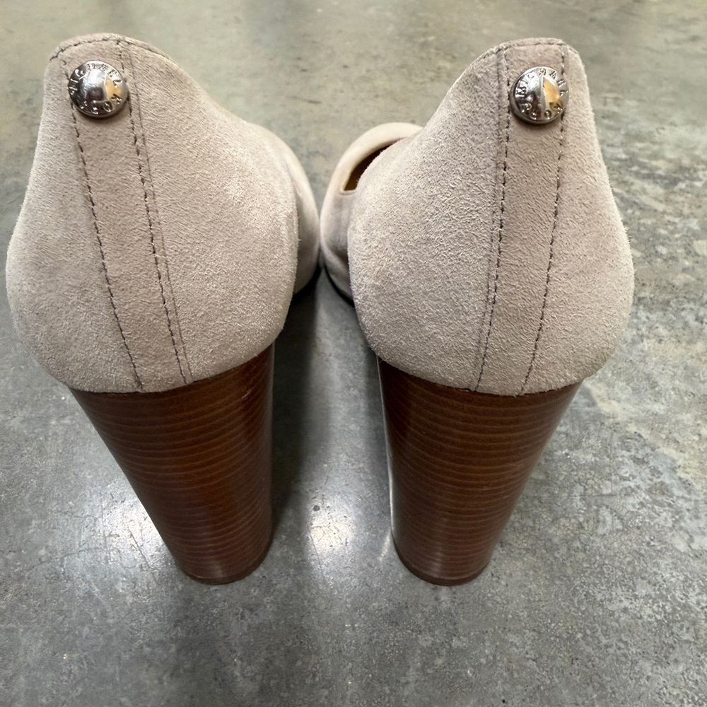 Michael Kors Nude Suede Round-Toe Pumps - Picture 3 of 9